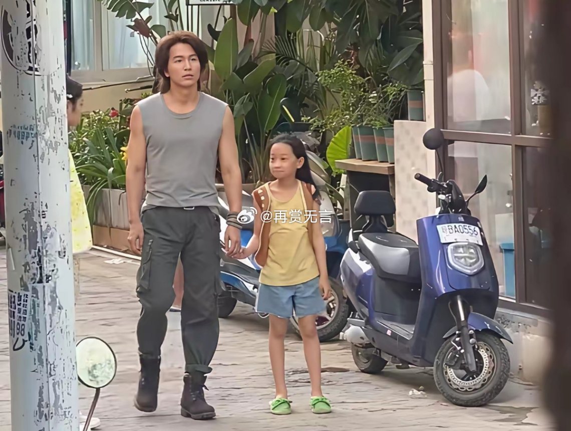 林志玲最爱的男人，已经快50岁了。 