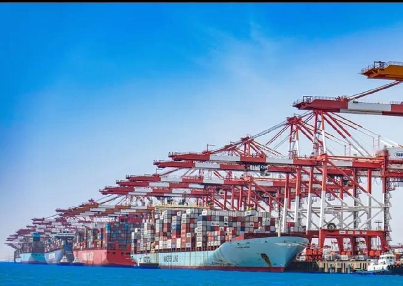 【你怎么看今年前11个月，中国对外贸易顺差首次突破1万亿美元】
        