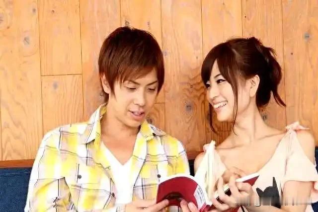 懂爱的人，从不会让日子过得稀里糊涂。

他们懂得，爱不是一时的激情，而是日复一日