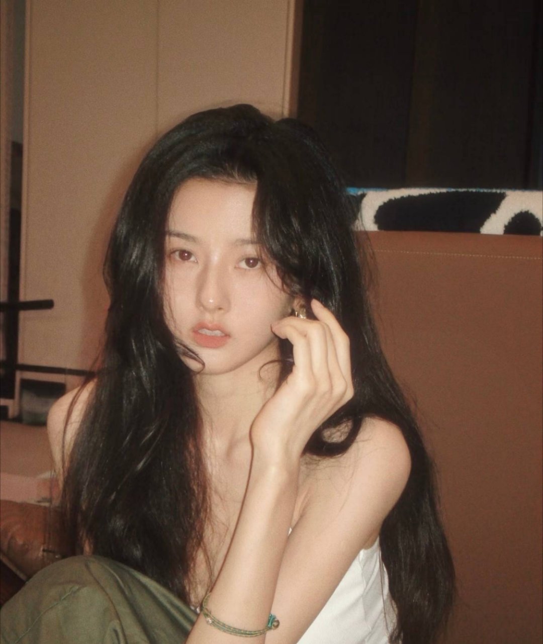 宋祖儿早期美高留子 这张真的说不出的好看[偷乐]高知感 ​​​