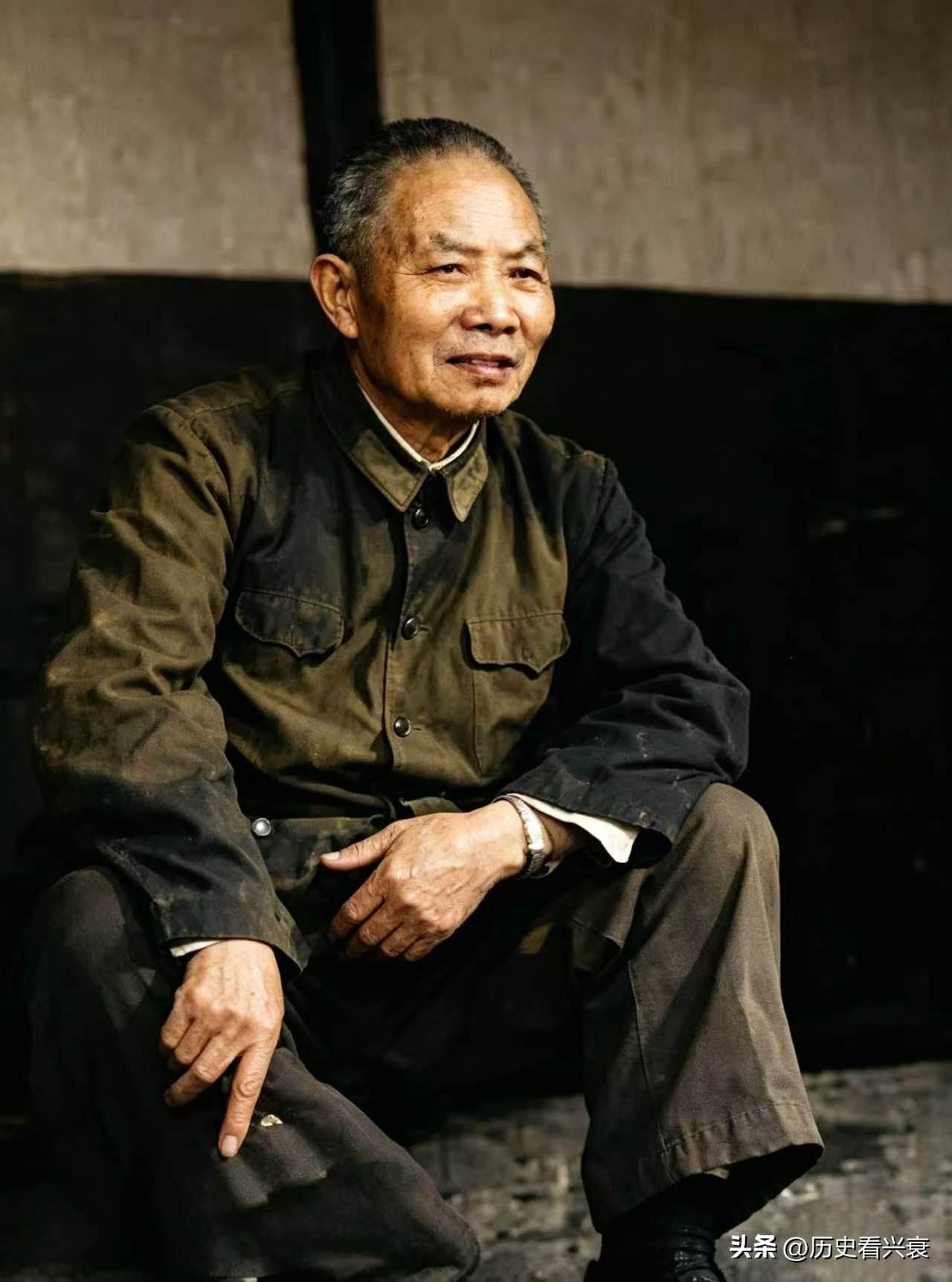 1942年，冀南军区政治部主任刘志坚带骑兵班去第六军分区传达指示，途中遭日军突袭