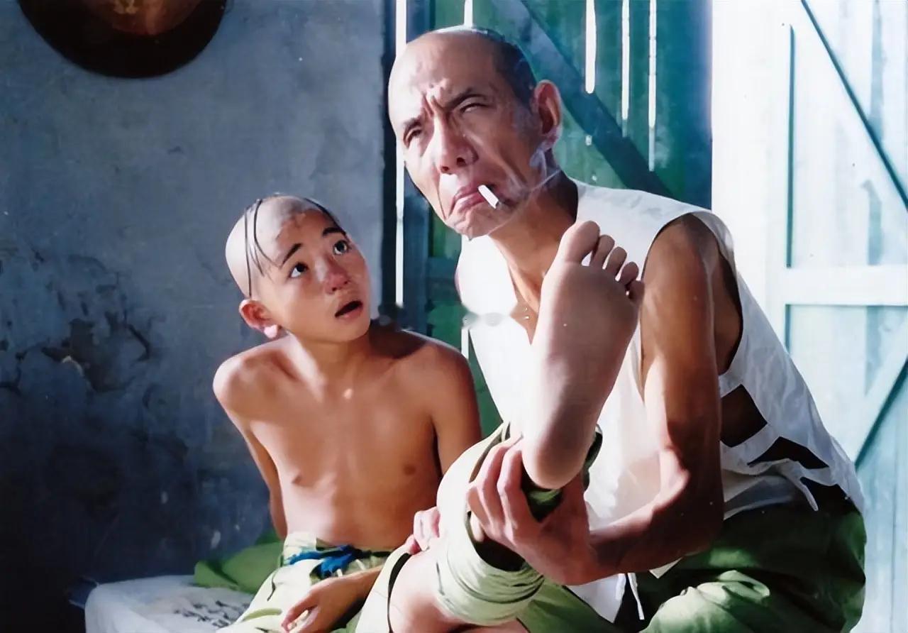 演员魏宗万去世又一位走了。那会儿弹棉花那段看得乐不可支，看三毛从军记看到哭笑不得