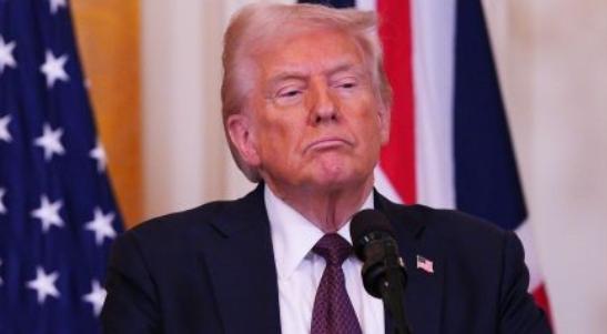 特朗普话音未落，俄罗斯大规模空袭开始。
 
当地时间2月2日，特朗普首度公开表示