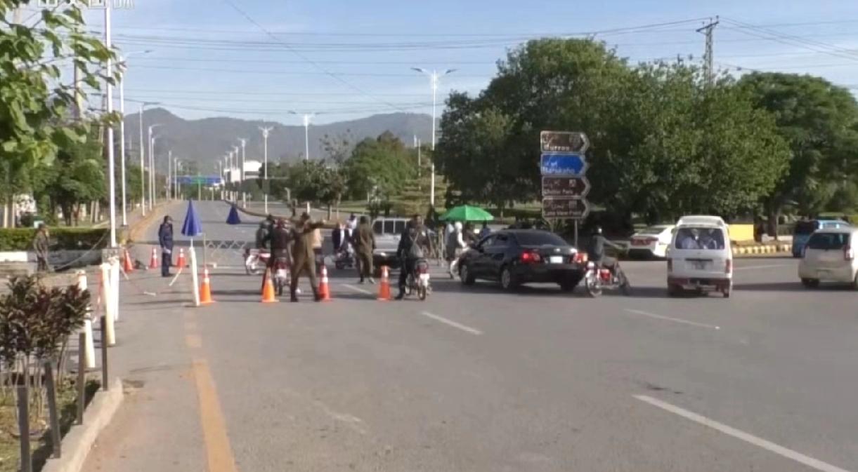 为把伊朗与美国再次拉上谈判桌，巴基斯坦抓住了重点，呼吁美国解除对伊朗的海上封锁。