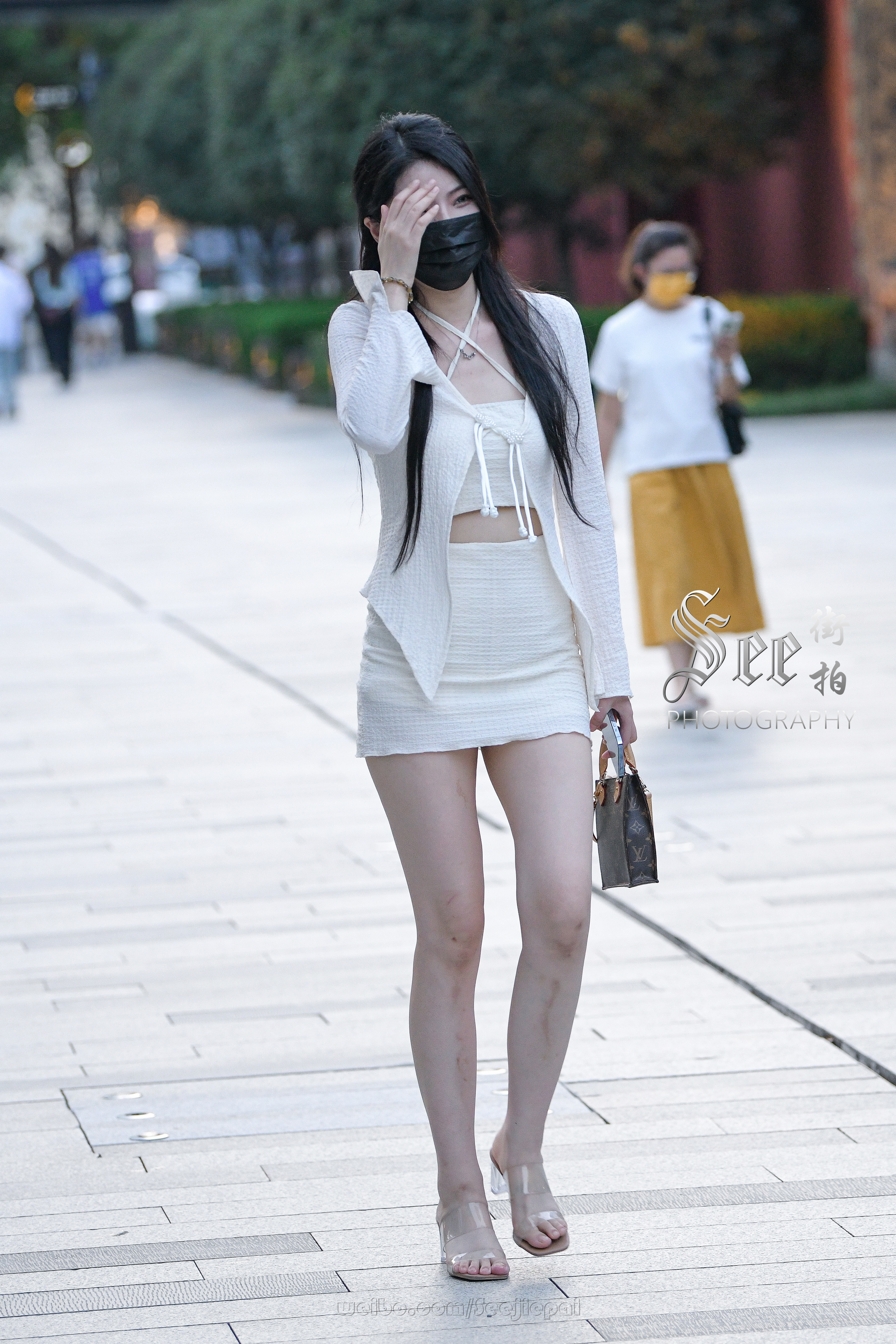白色套装裙，精致靓丽美~~ ​​​
