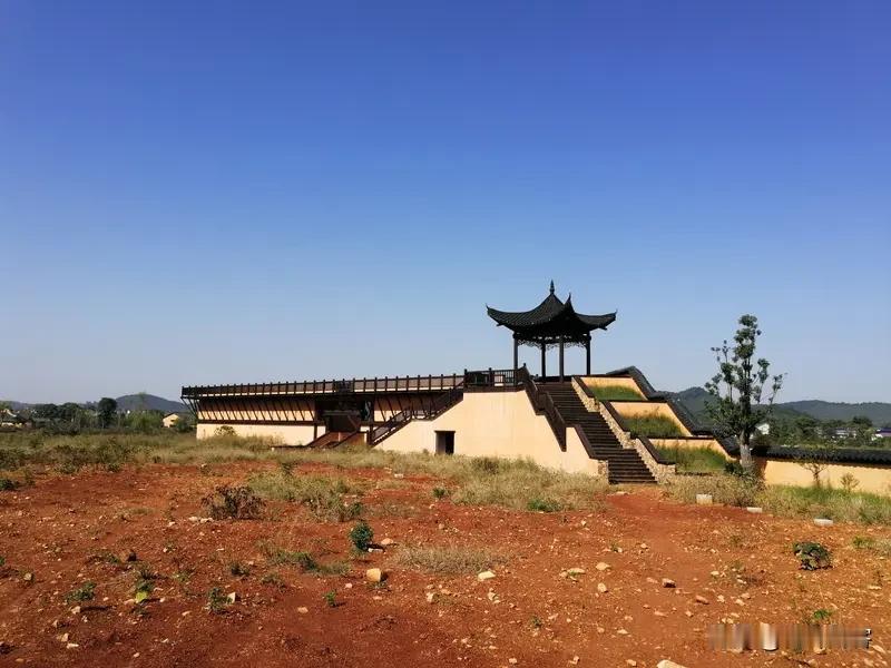 长沙再现大型古墓群，真的太震撼了！这次发掘历时4个月，清理214座墓葬，出土56