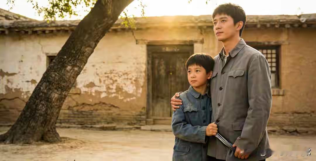 在这个充满温情与无奈的故事背后，隐藏着许多我们难以想象的社会问题。一个22岁的年