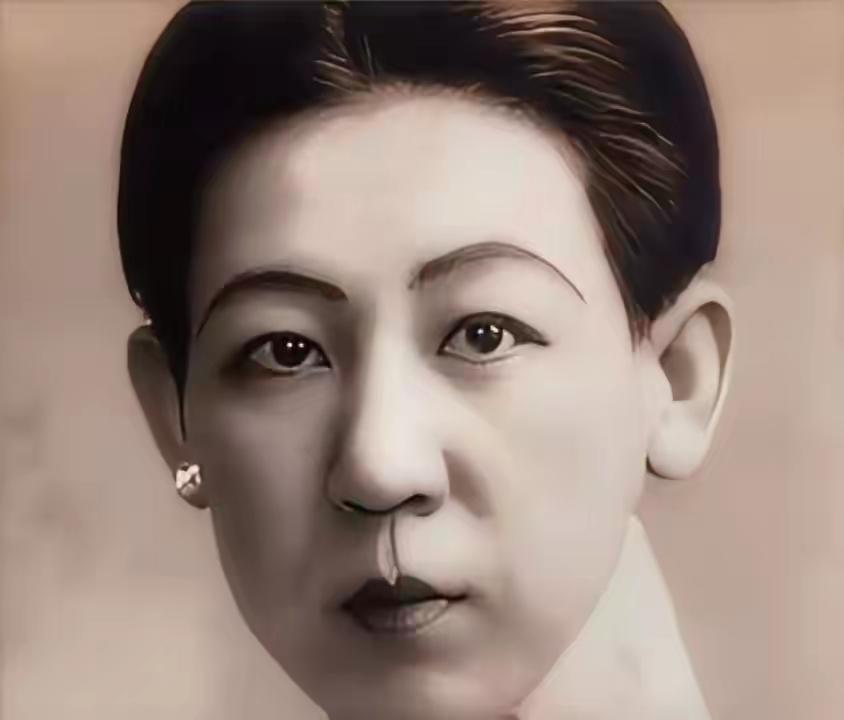 1945年北平审讯：不用酷刑，戴笠攻心击溃铁血女谍川岛芳子
 
1945年北平，