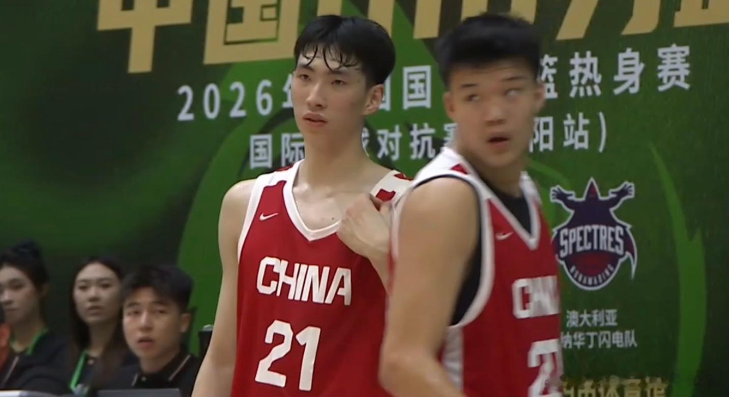 四人得分上双，中国U18男篮87-73赢下韩国东国大学今晚咸阳的热身赛落下帷幕，