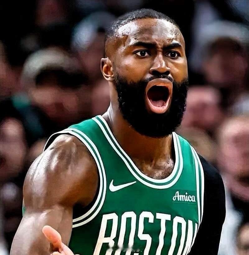 悲剧！杰伦布朗要被凯尔特人交易了根据美媒NBA central报道，凯尔特人管理