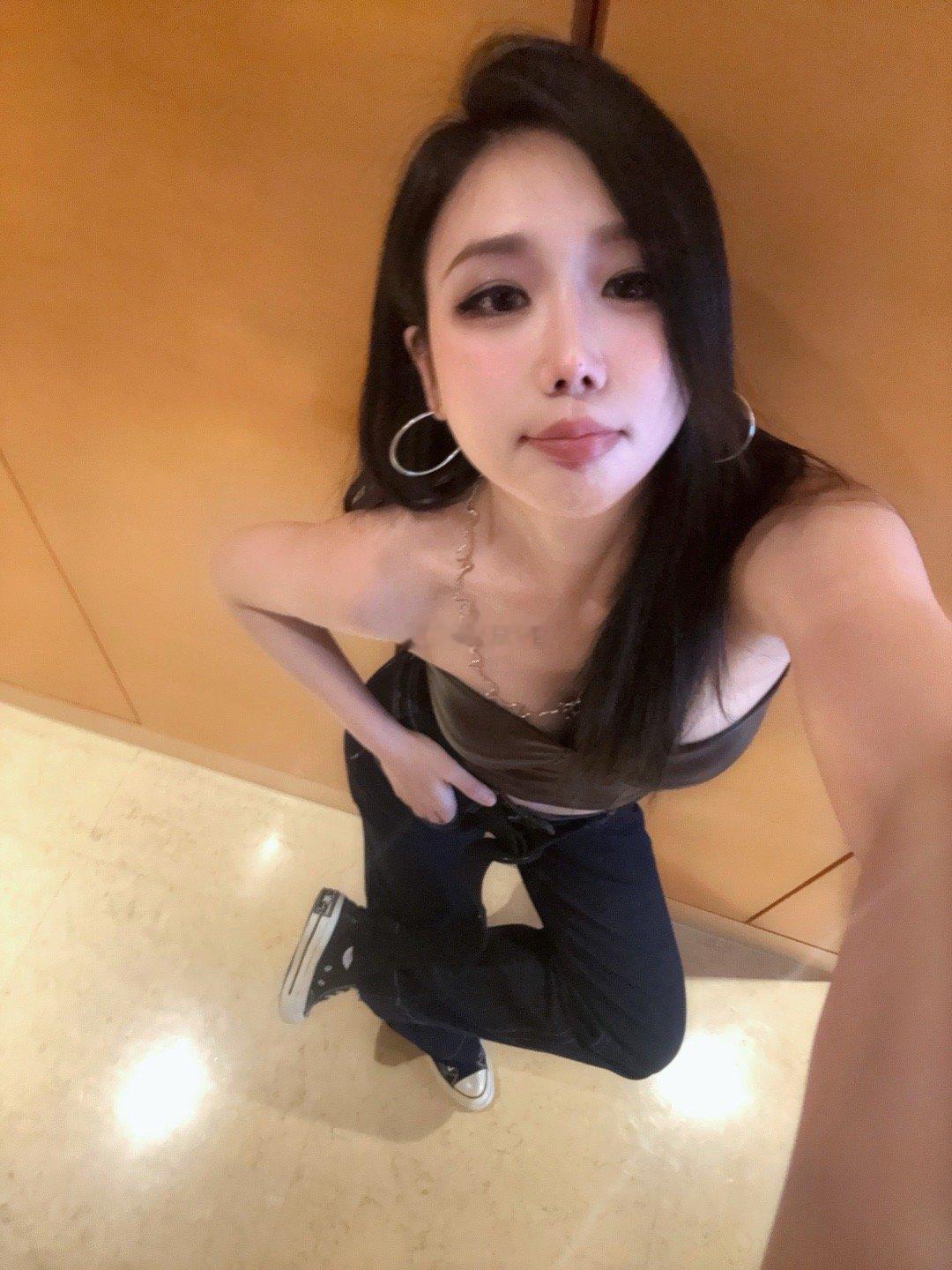 动作越怪拍照越帅 