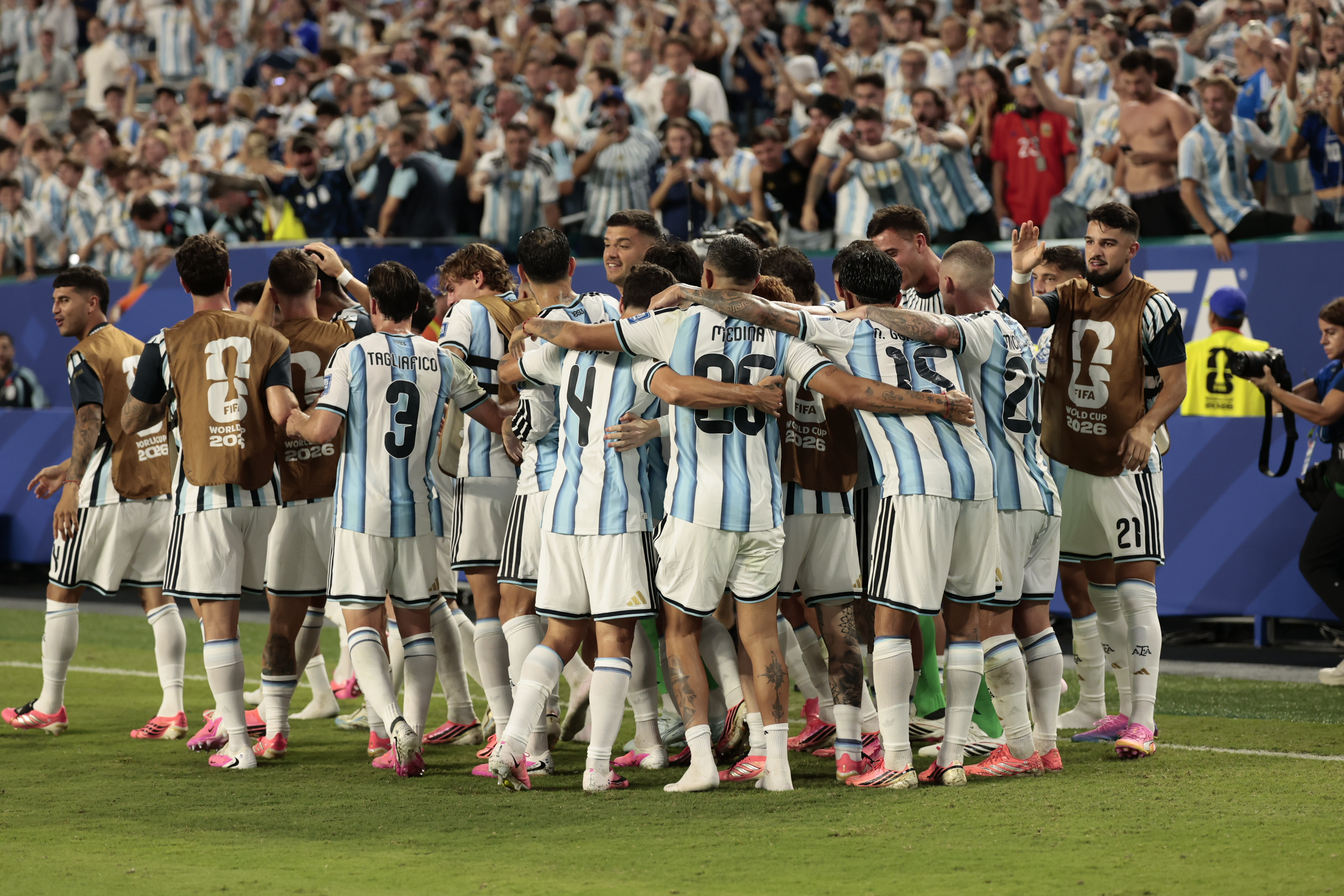 阿根廷vs佛得角 🇦🇷 咱们晋级了！心脏受不了，太不容易了。常规时间打平，加