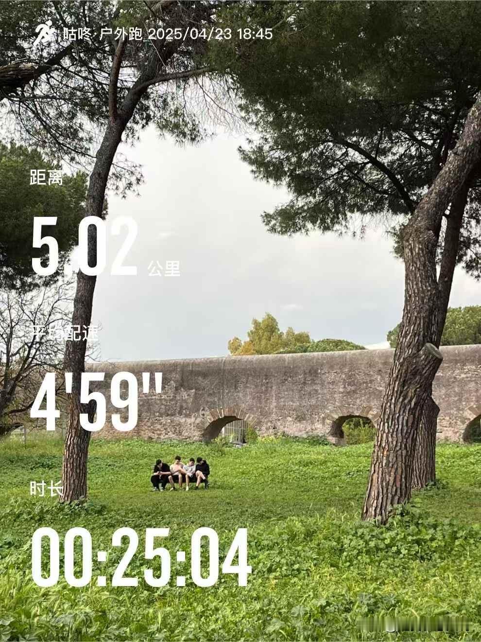 就在这半年里，我把我的配速舒适区从6分钟以内提高到了5分半以内～目前5分钟内心率