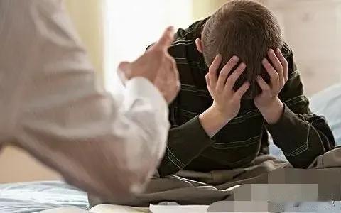 孩子生活在一个家庭中能不能获得快乐和幸福，能不能常常有一种温暖感、满足感、获得感