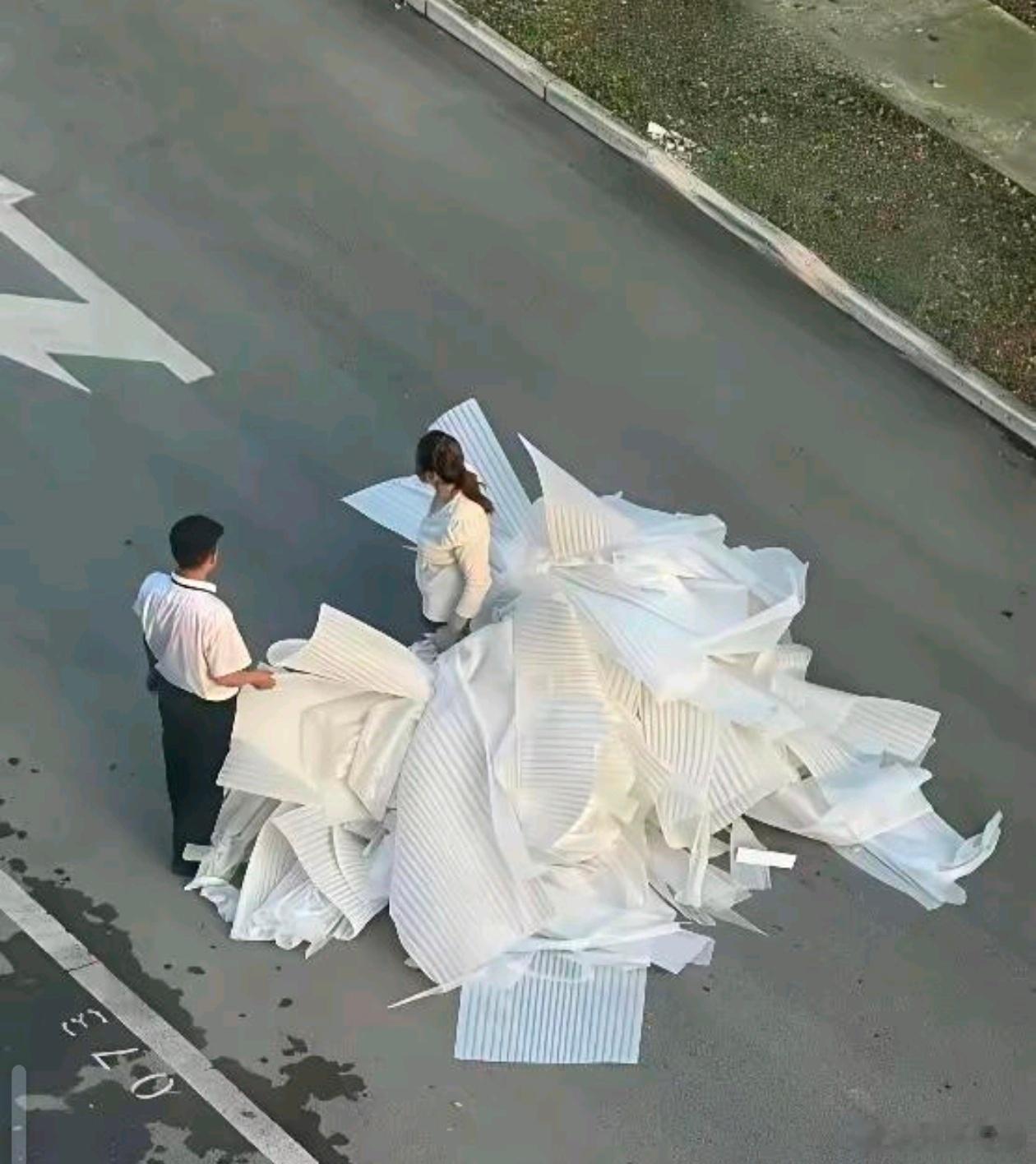 远看是童话，近看是生活 