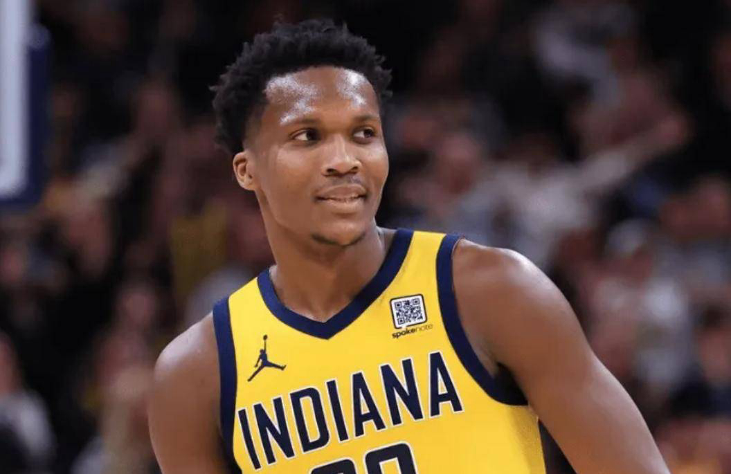 今日NBA常规赛上演精彩对决，印第安纳步行者主场迎战萨克拉门托国王。上半场战局呈