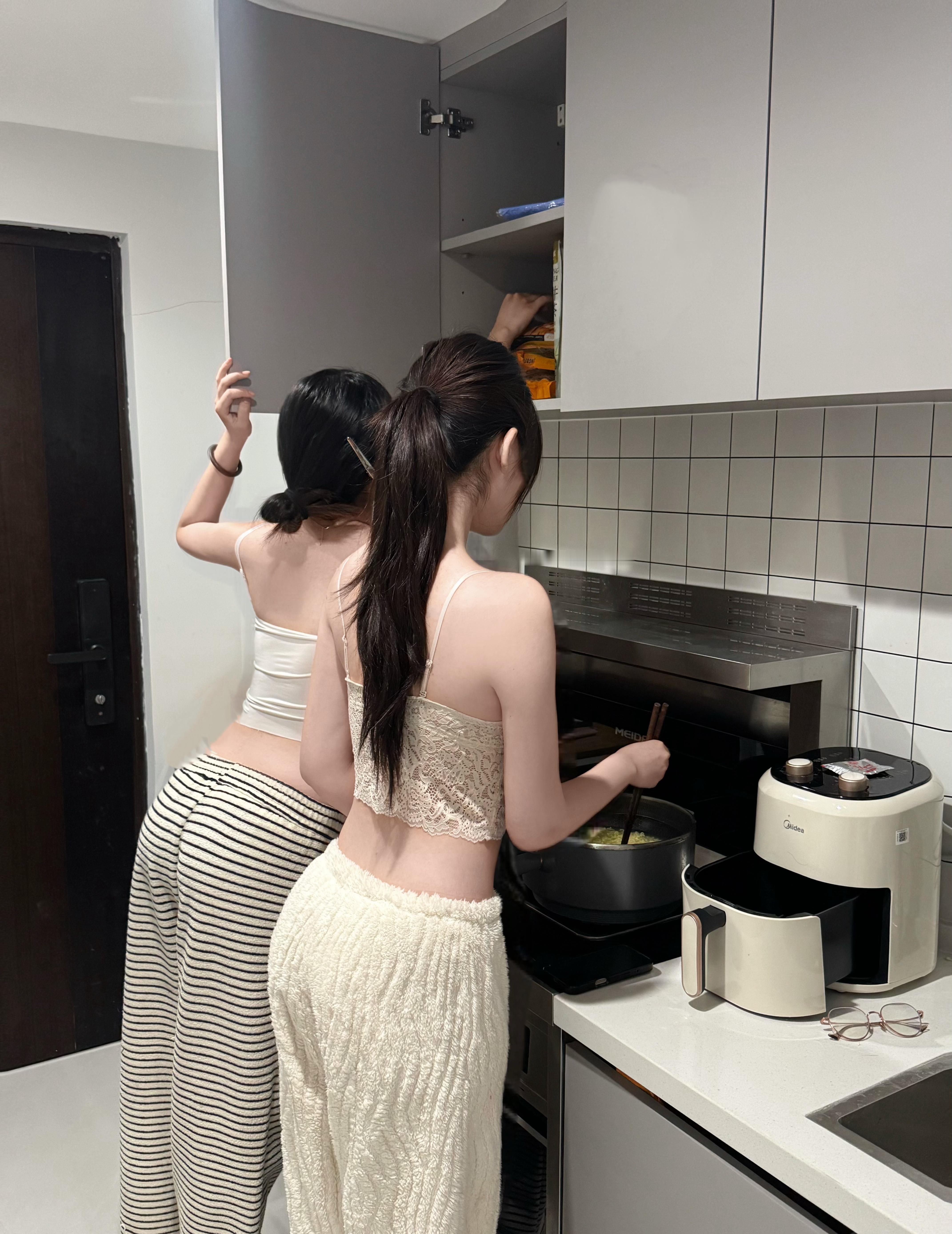 累了就来姐姐家 我和闺蜜给你煮饭吃  上海·豫园