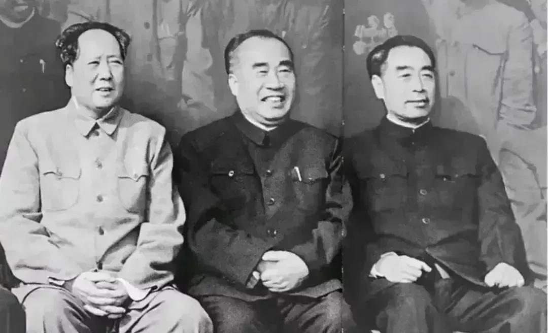 永远忘不了！这是中国最强的黄金搭档！
三位伟人的绝世功绩，贯穿历史长河无人能比！
