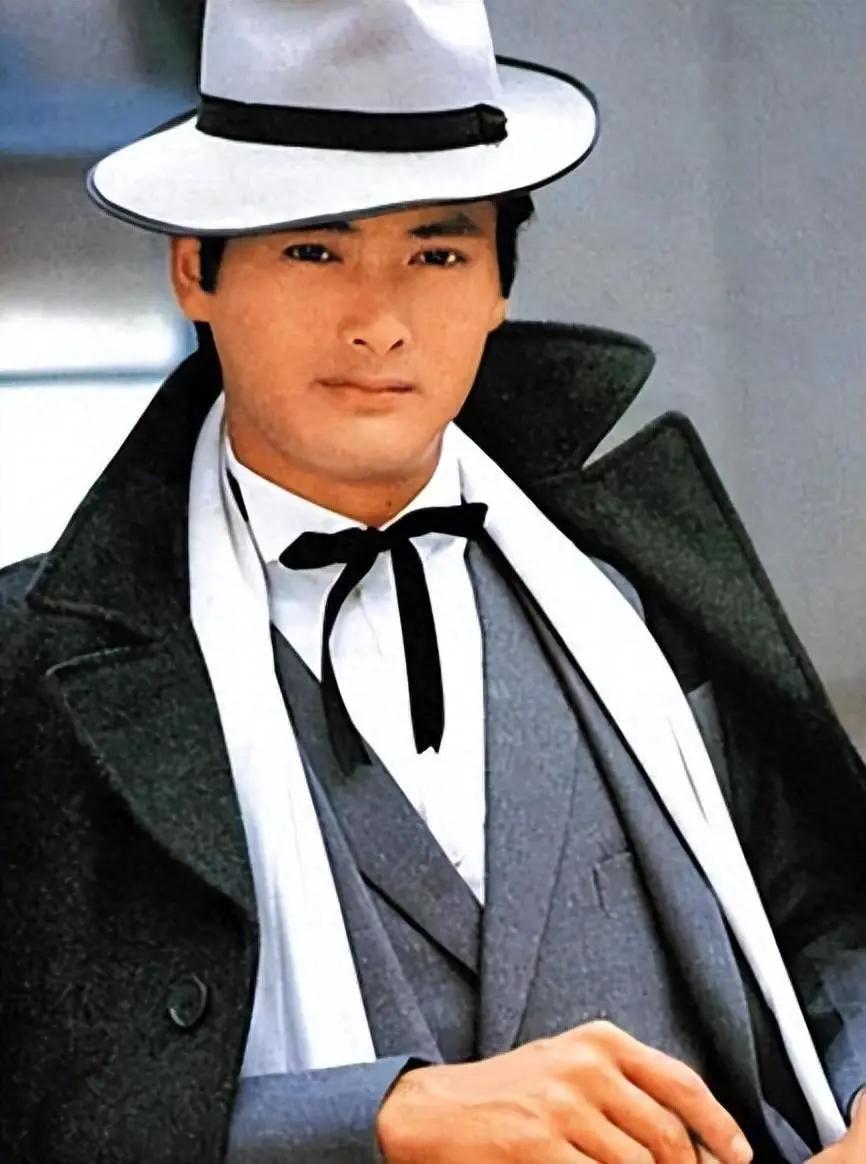 同样是演上海滩的男主角，周润发，黄晓明谁个演得更好些？