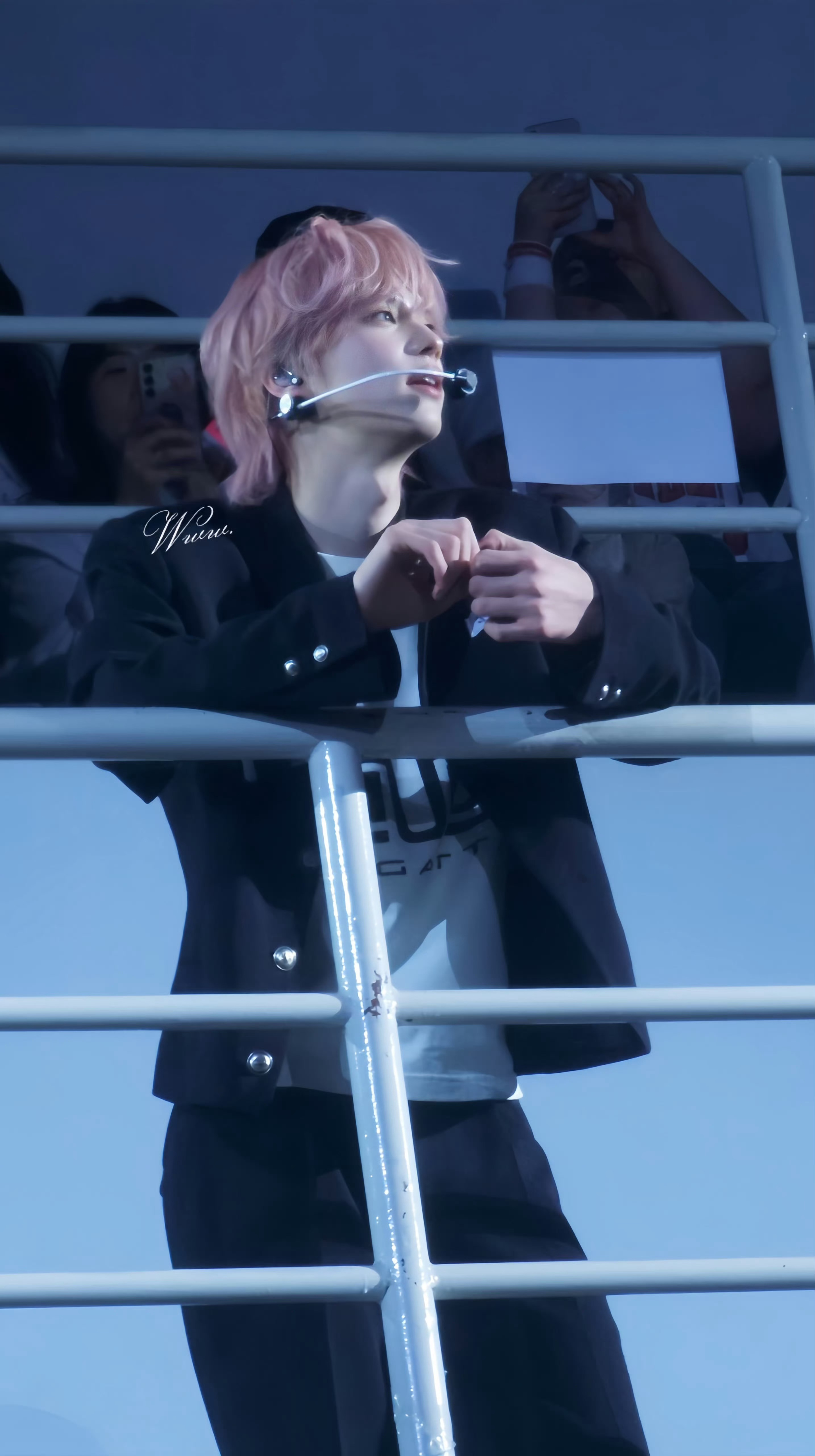 申惟粉发TWS迷你5辑概念照 投稿【申惟】粉发真是好文明 