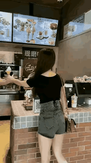 现代社会忘记带手机出门岂不尴尬了。