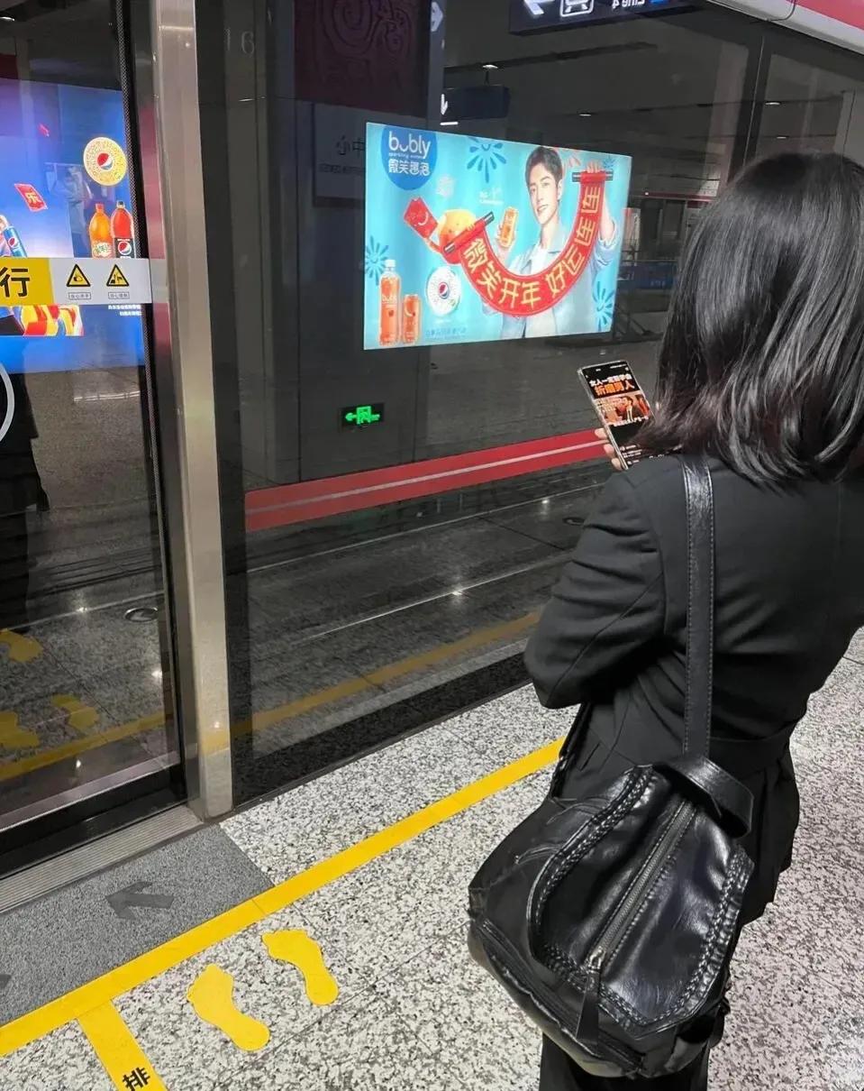 美女，我劝你少看这些东西，害人不浅[泣不成声]