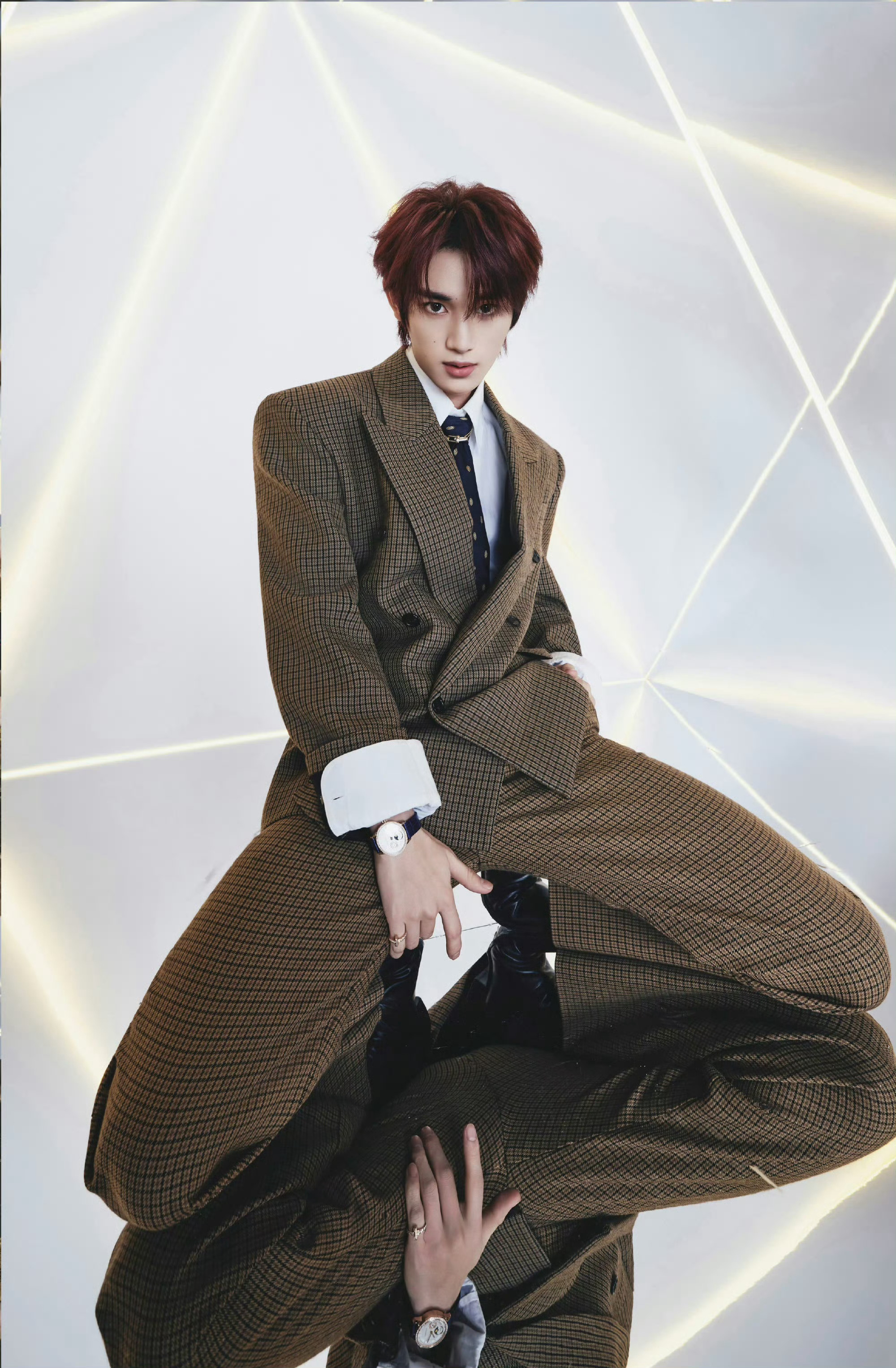 丁程鑫红发西装，going人的事顺手就做了，一张图秒了🥵腾讯视频星光大赏星光大