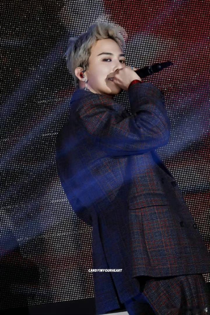 权志龙演唱会状态让一让让一让，真神驾到 ​​​