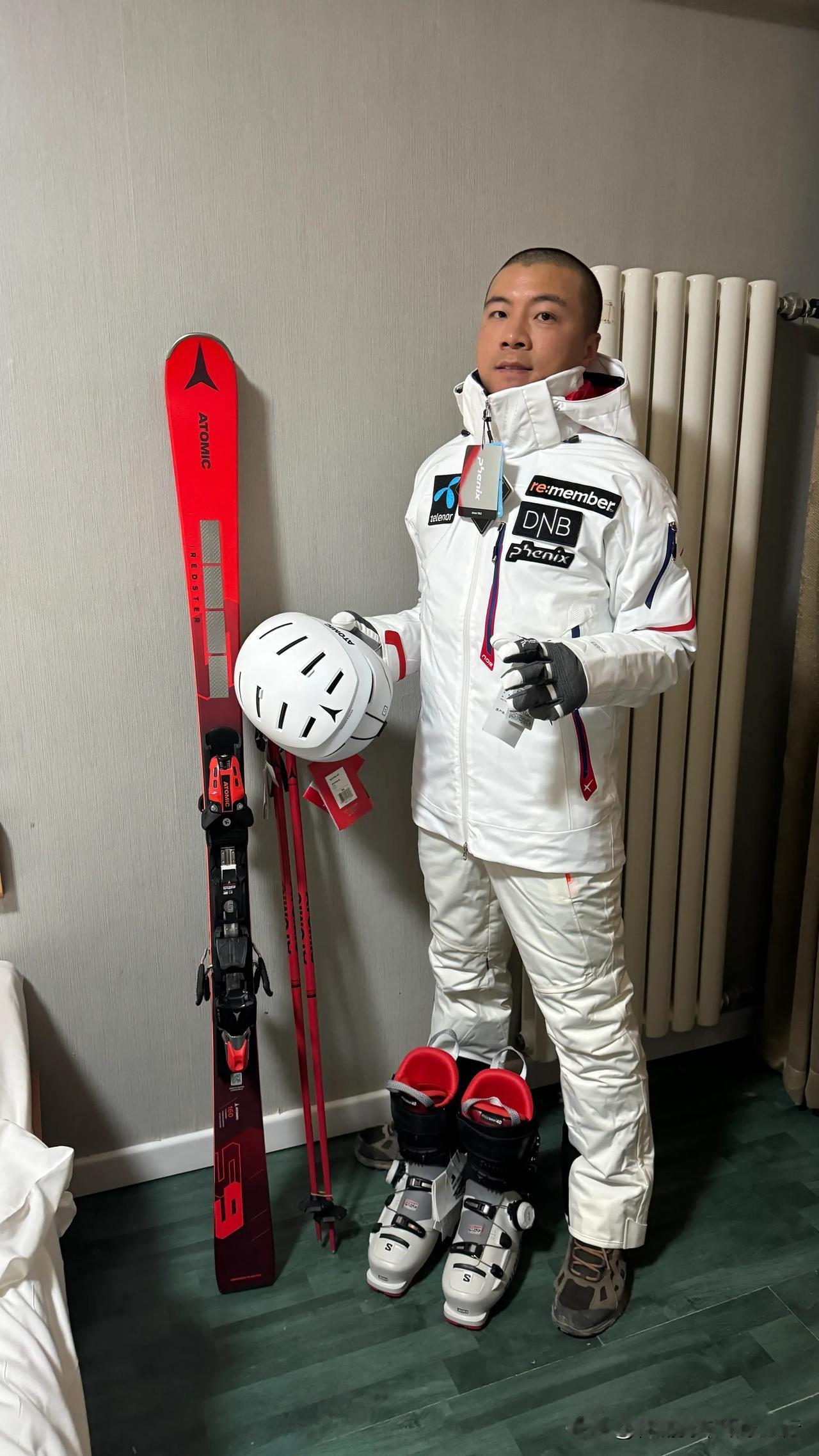抵达北京[机智][机智][机智]帅！  2024年雪季开始啦… 24号崇礼滑雪…
