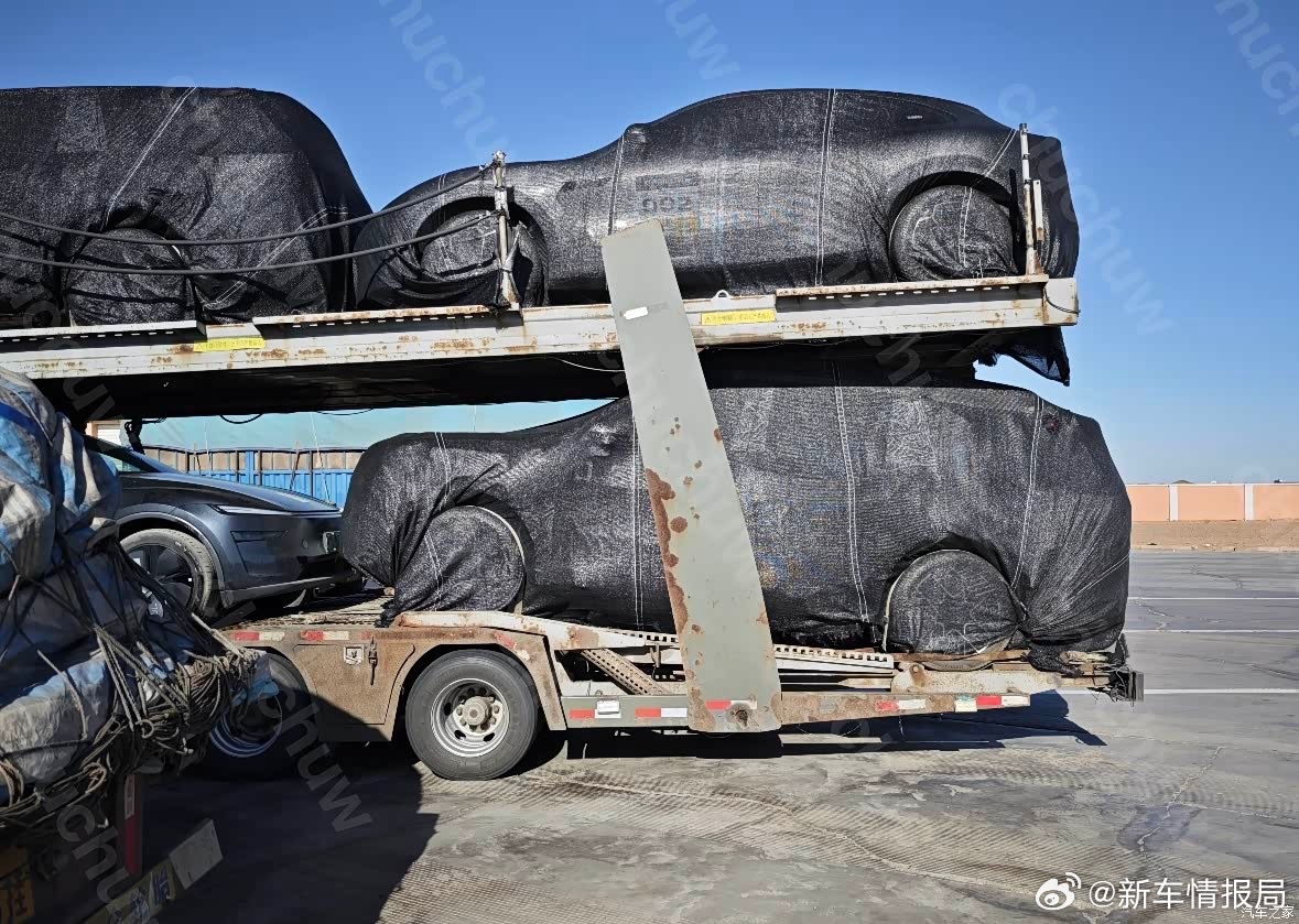 曝小米昆仑增程SUV谍照 日前，网络上再次曝光小米“昆仑”增程SUV谍照，这次谍