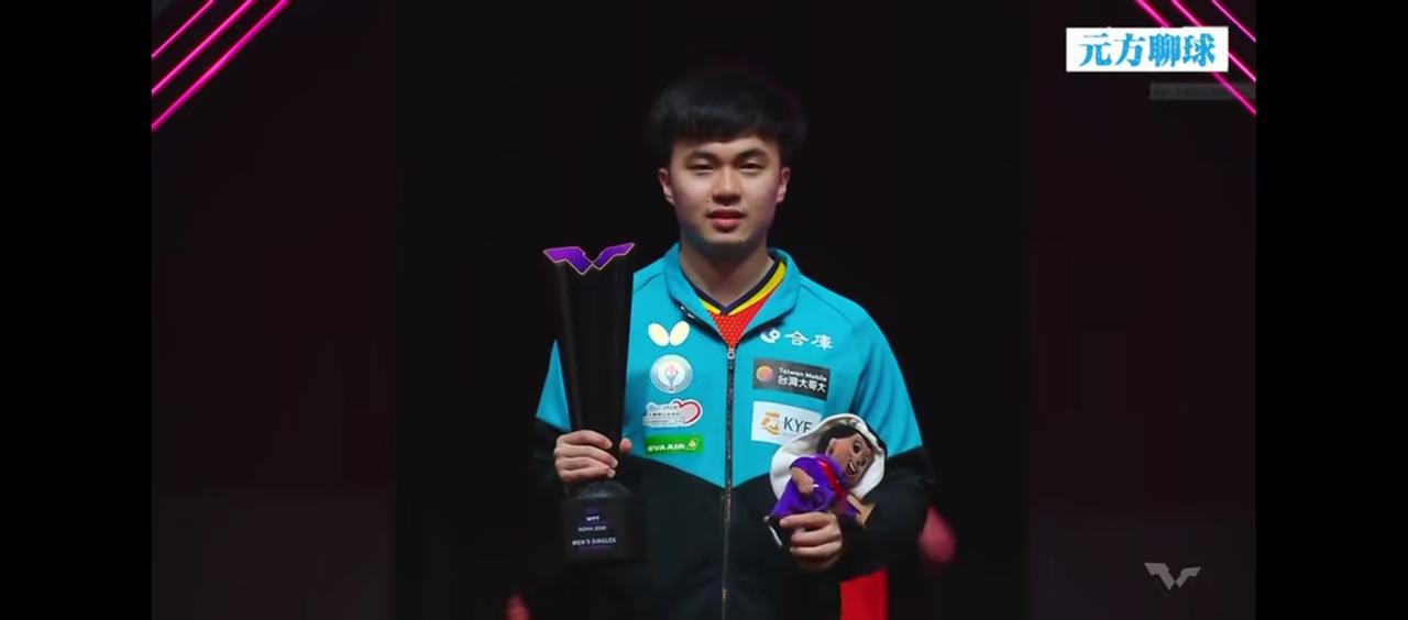 嗨！今天看到台湾小林子站在冠军领奖台上，瞬间清除心里滴郁闷🫤林诗栋虽然不能晋级