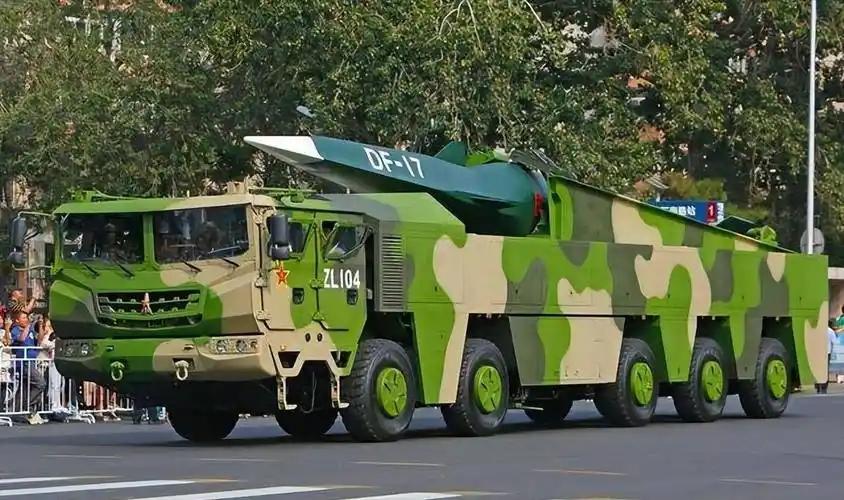 美军 F-35 从冲绳起飞，差不多 20 分钟就能飞到中国沿海，那咱们东风 - 