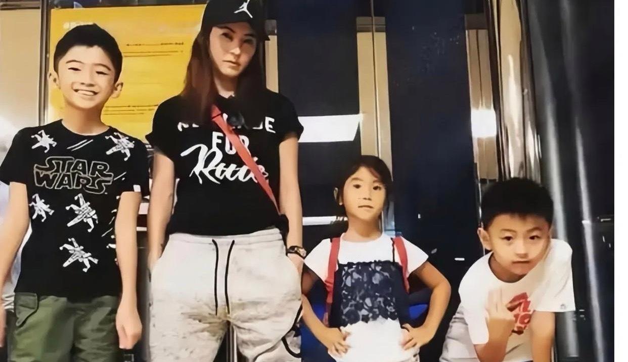 张柏芝这回应真是绝了，大伙还在满世界扒老三的亲爹是谁，人家直接摊牌，纯属是带娃上