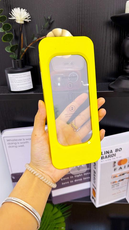 不到2块钱搞定，iPhone17全家桶手机钢化膜+无尘仓贴膜神器，要不是亲自试了