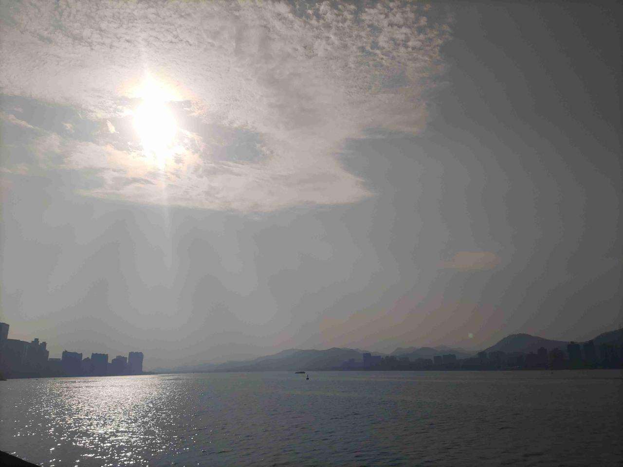 我的今日状态：😁轻松愉快
我这里的天气：☀️晴天