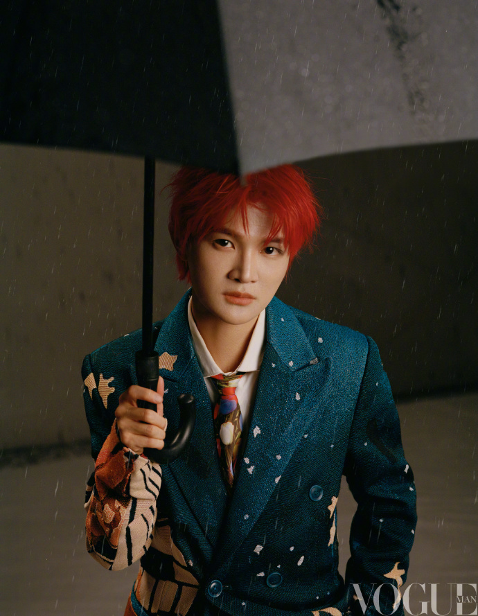 周深回应五登春晚周深说自己最大的变化是有安全感了 在采访中回忆起2021年首次登