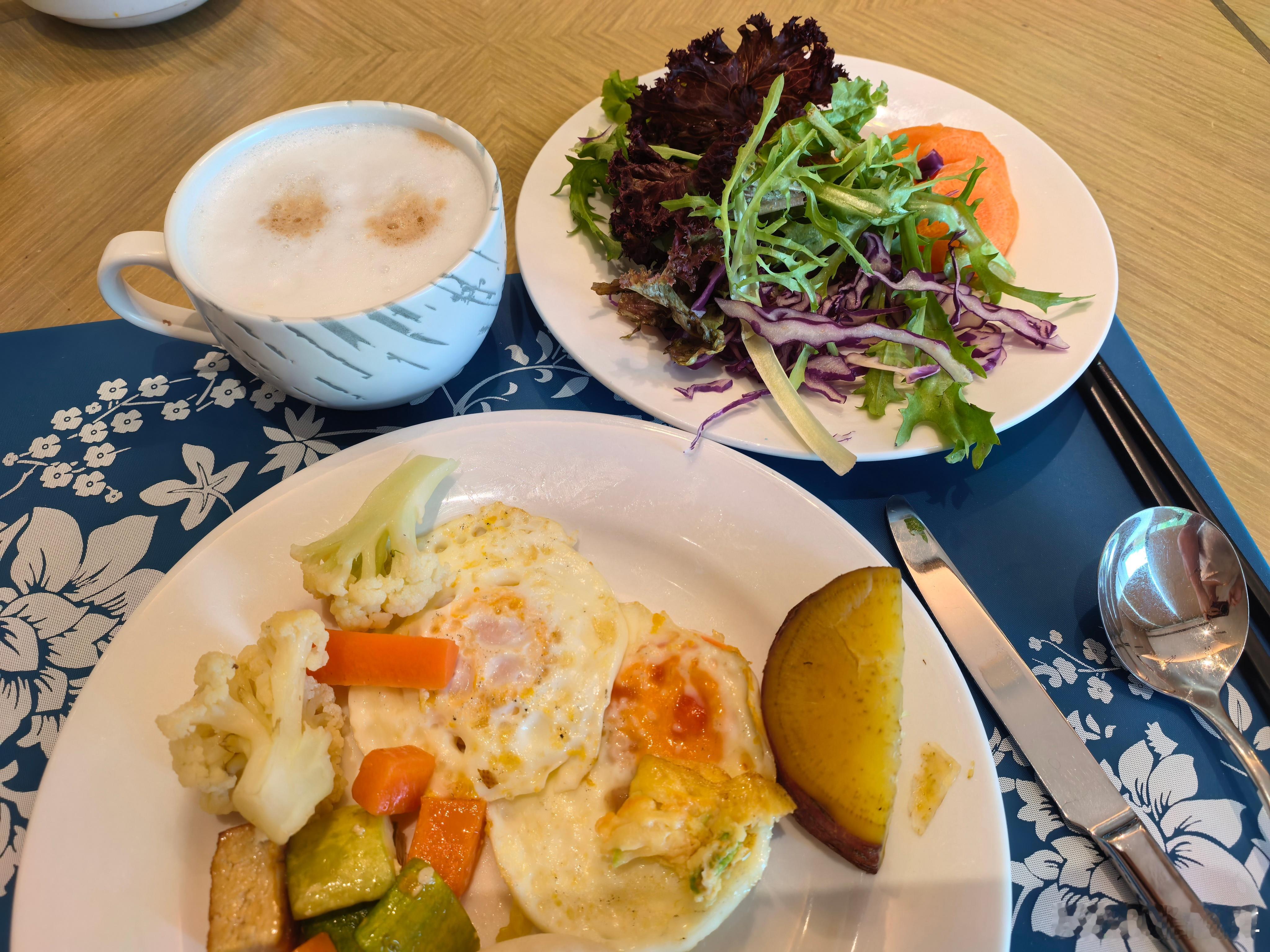 今天没洗脸来吃早饭啦，一会儿出发天津请问天津有什么必打卡的好吃的吗？赶紧给我留言