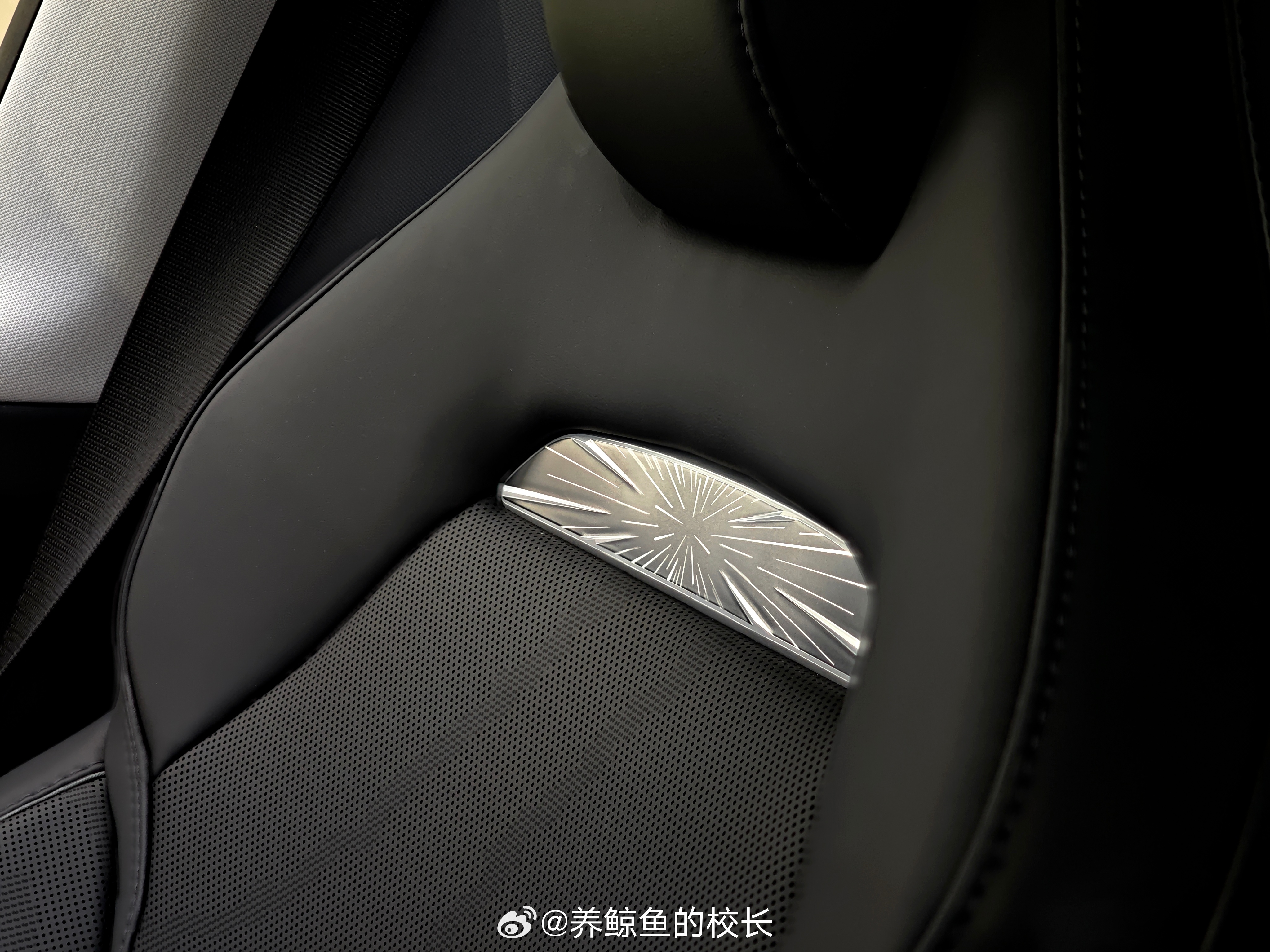 特斯拉Model3 Performance，真正的驾驶者之车！整台车的设计就是为
