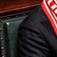 在拜仁近期高歌猛进的背景下，孔帕尼的父亲——比利时布鲁塞尔议会议员皮埃尔-孔帕尼