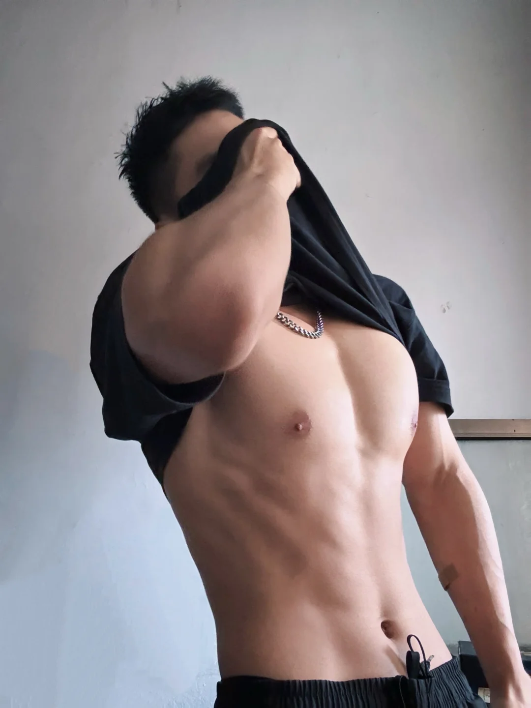 叫我什么？没听清。