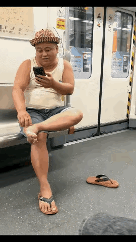 你会在地铁上制止不良行为吗会，我就是一个得嘴人的大嘴，不讨人喜，可能说他公共交通