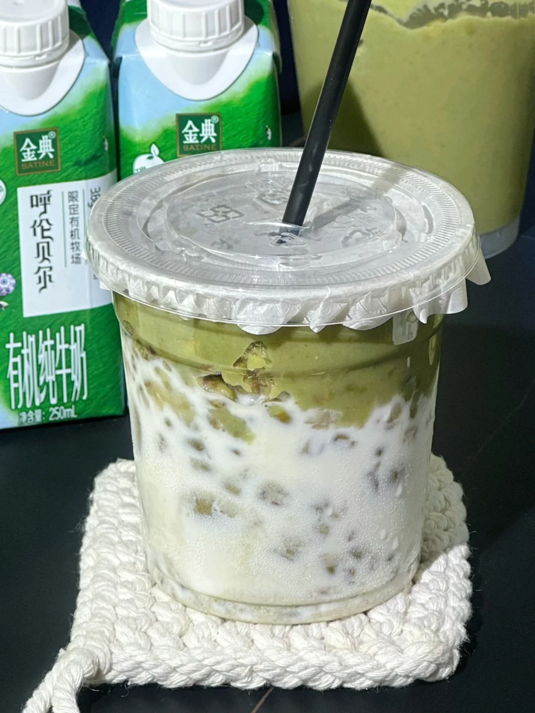 绿豆沙牛乳！到底谁发明的喝法！真的好好喝！