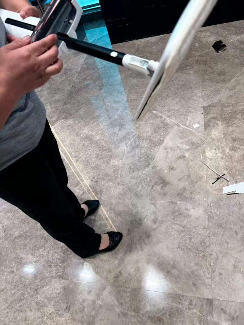 超省力拖把是来报恩的吧打扫再也不用费力折腾，大卫碳纤王这款省力拖把好用省心，轻松