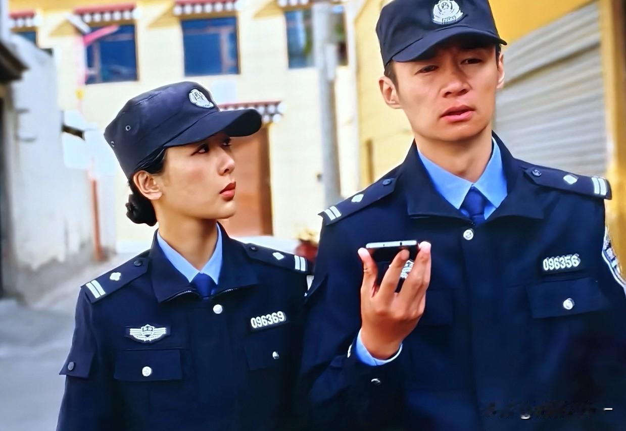 看了《生命树》，

我真的被杨紫身边这男演员整脸盲了，

说实在的哈，他一出来我