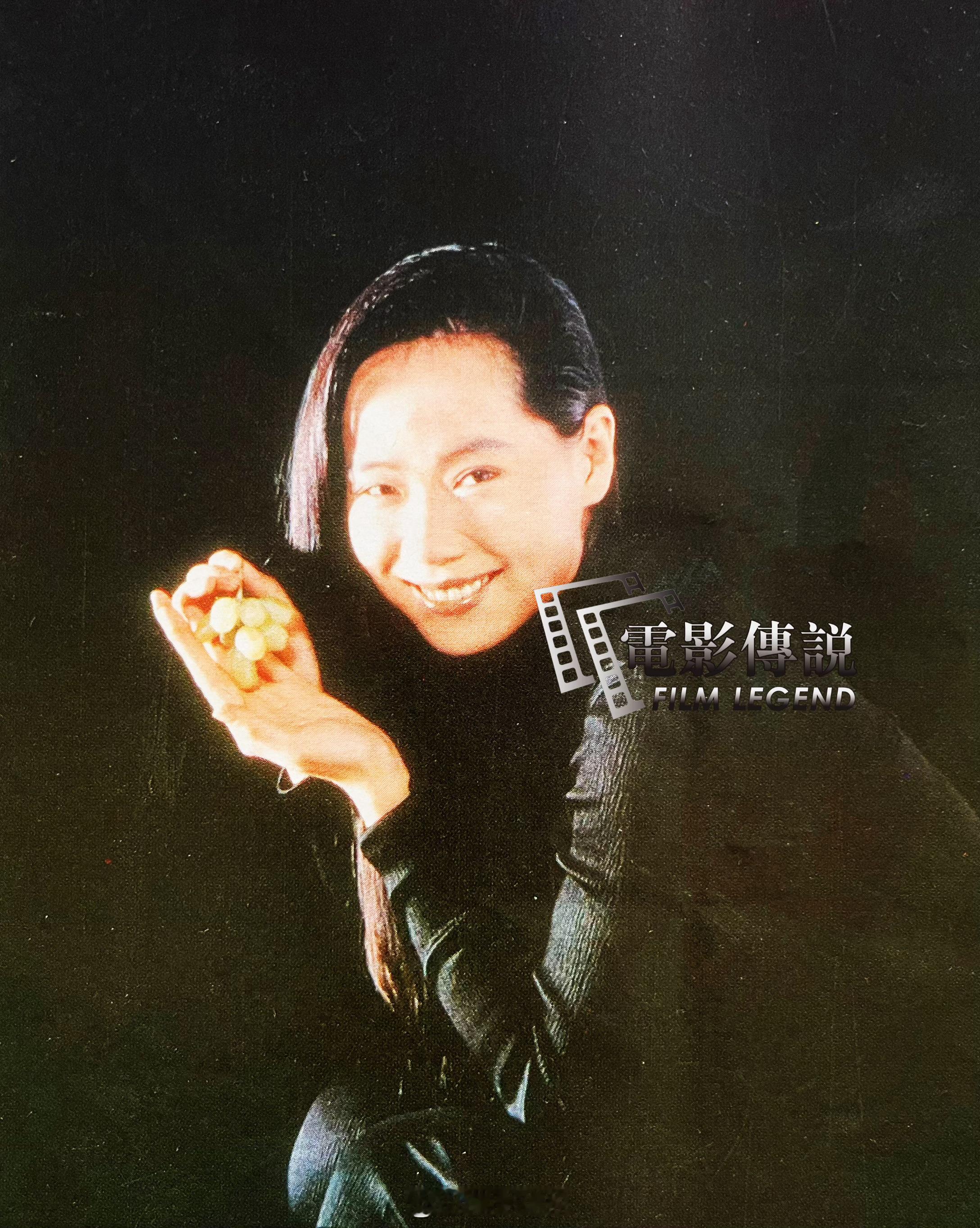 1992年，叶童 为加州提子代言的造型照 ​​​