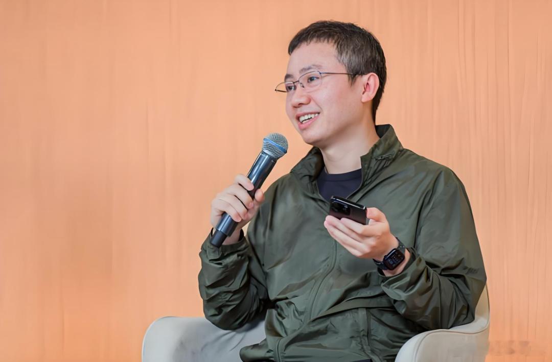 8 月 6 日，字节跳动年中全员会。CEO 梁汝波给豆包定了一个新位置：希望未来