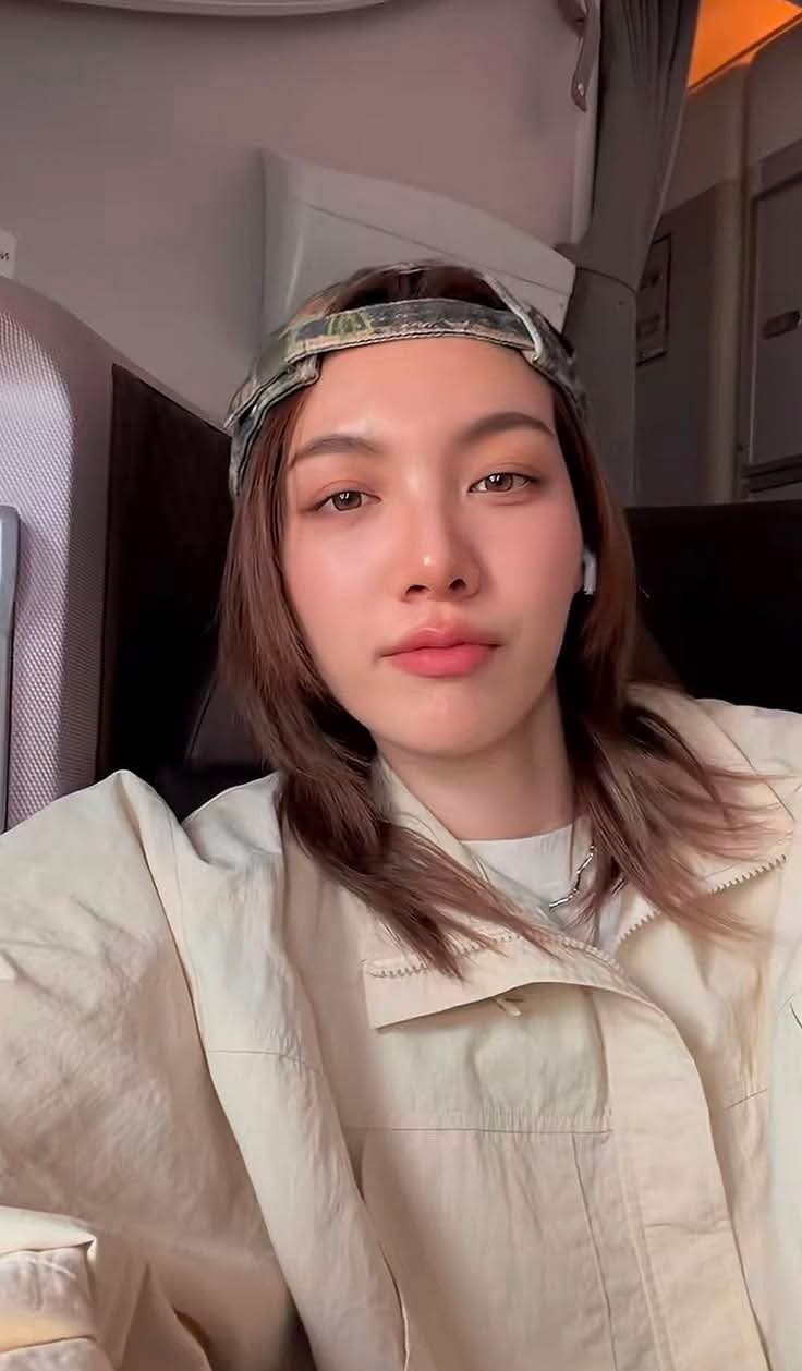 这个小狗把每一种帽子都戴的很好看lingorm