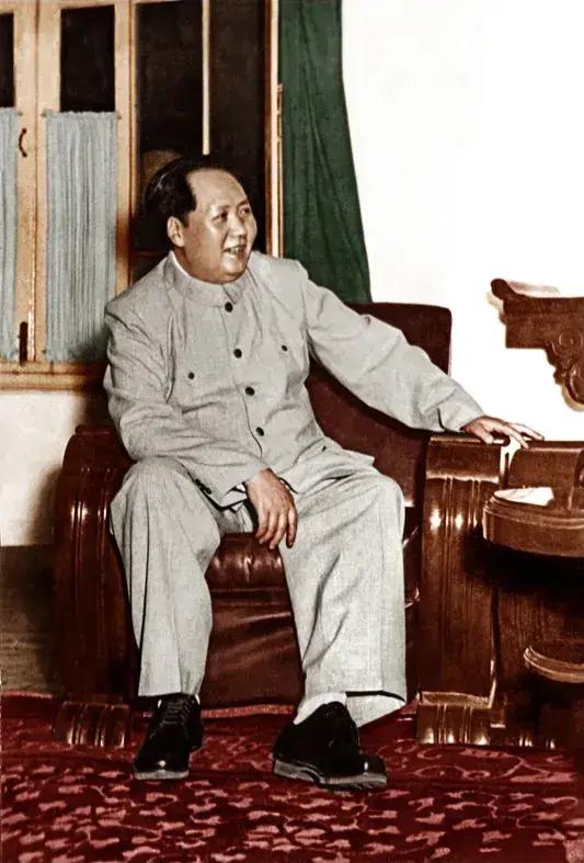 1959年，毛主席曾说：“老实人，敢讲真话的人，归根到底，于人民事业有利，于自己