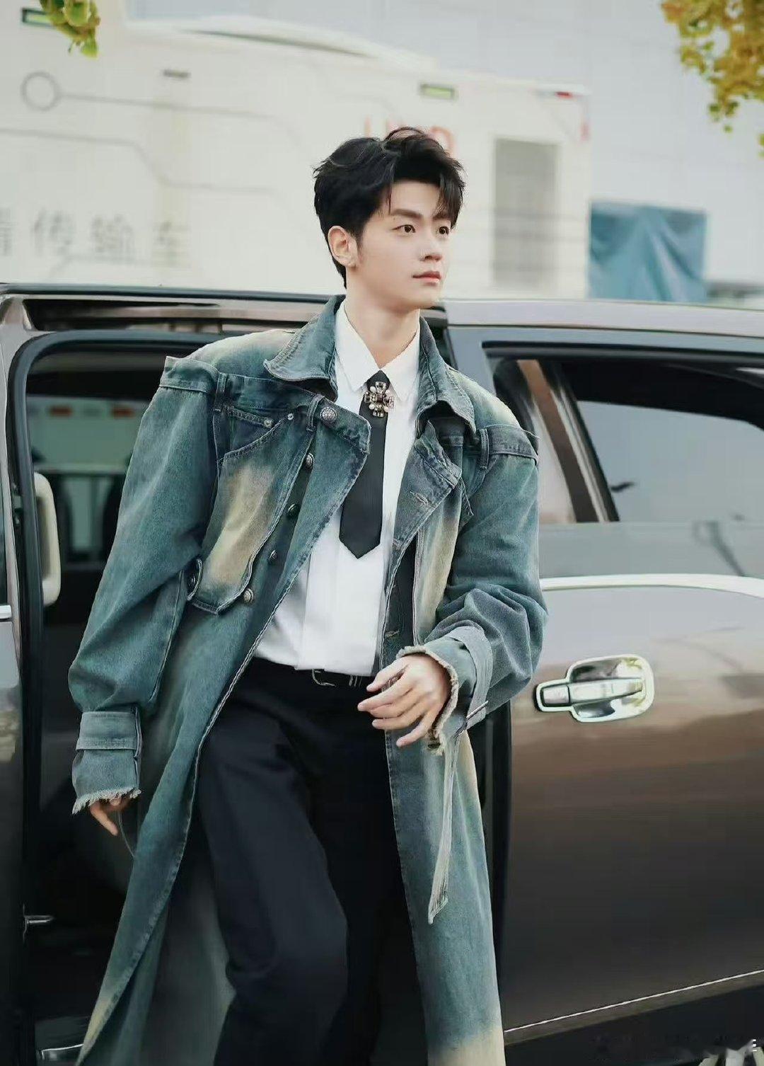 20亿播放量选手回应歌比人红 声鸣远扬训练室20 亿播放量选手高旭直播回应歌比人