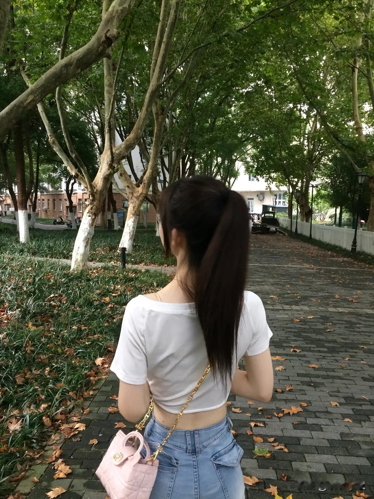 我是不是有病
28岁的我突然想要个二胎
因为我有个不好的想法
我怕儿子以后被人欺